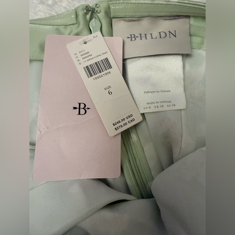 BHLDN Ruby Twist Halter Satin Gown Size 4 Sage Green Floral
Maxi Bridesmaid Dres - Picture 9 of 9